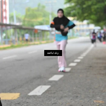 Runner Photo 8300119