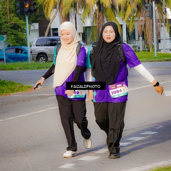 Runner Photo 8300121