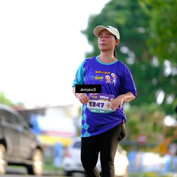 Runner Photo 8300122