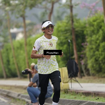 Runner Photo 8300129