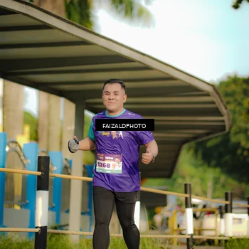 Runner Photo 8300132