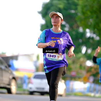 Runner Photo 8300133