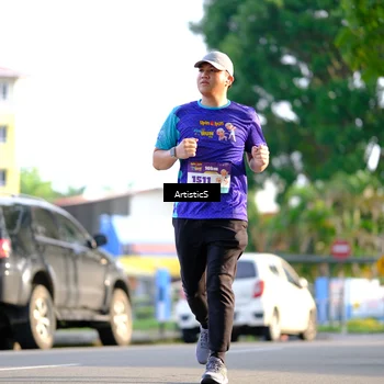 Runner Photo 8300135