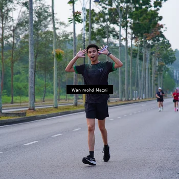 Runner Photo 8300136