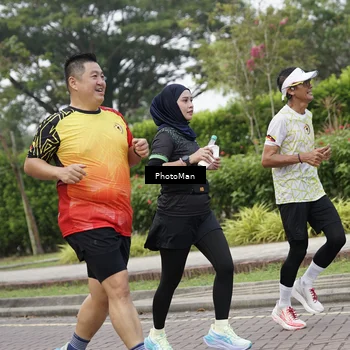 Runner Photo 8300154
