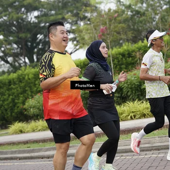 Runner Photo 8300162