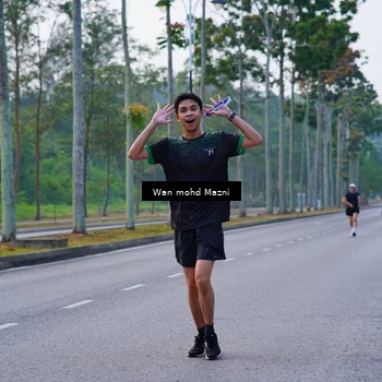 Runner Photo 8300166