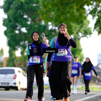 Runner Photo 8300200