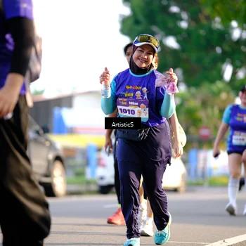 Runner Photo 8300216