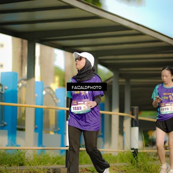 Runner Photo 8300243