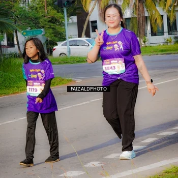 Runner Photo 8300290