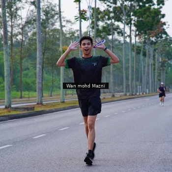 Runner Photo 8300315