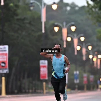 Runner Photo 8300325