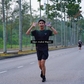 Runner Photo 8300328