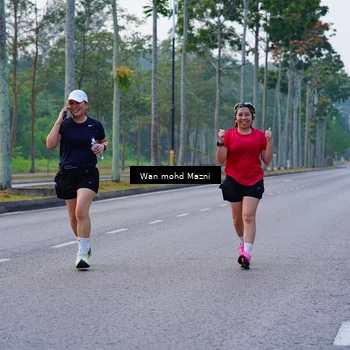 Runner Photo 8300333
