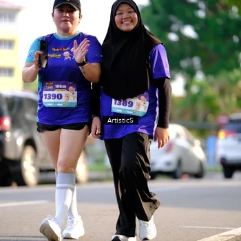 Runner Photo 8300342
