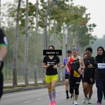 Runner Photo 8300346