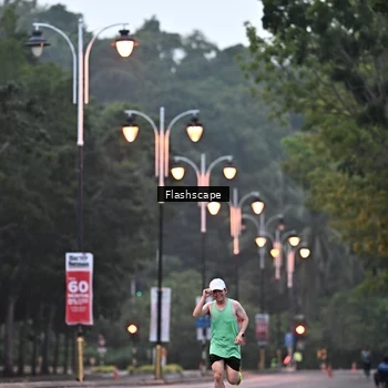 Runner Photo 8300357