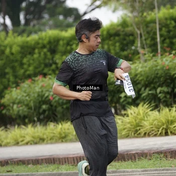 Runner Photo 8300363