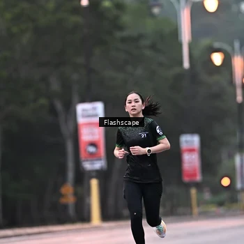 Runner Photo 8300369