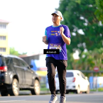 Runner Photo 8300377