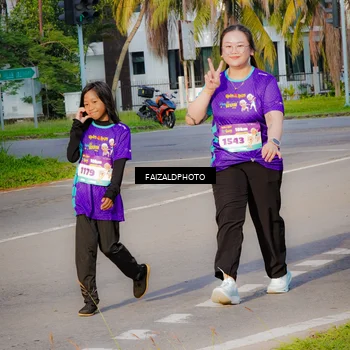 Runner Photo 8300402