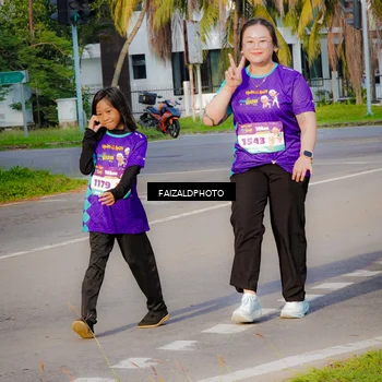 Runner Photo 8300409