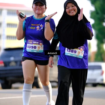 Runner Photo 8300412
