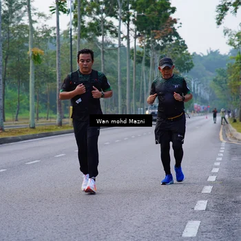 Runner Photo 8300451