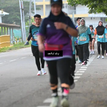 Runner Photo 8300452