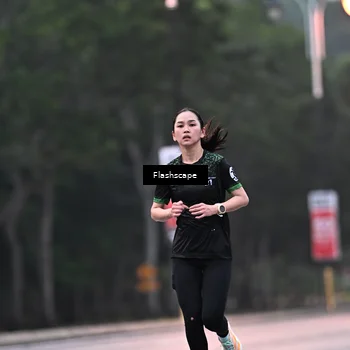 Runner Photo 8300469