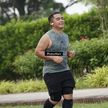 Runner Photo 8300473