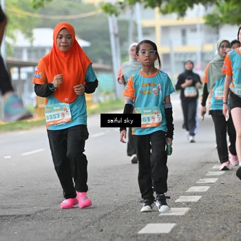 Runner Photo 8300494