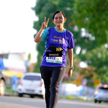 Runner Photo 8300504