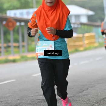 Runner Photo 8300514