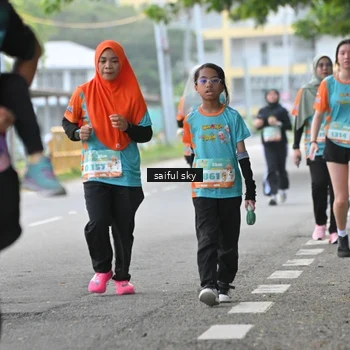 Runner Photo 8300540
