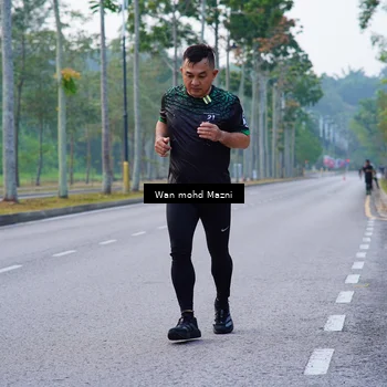 Runner Photo 8300614