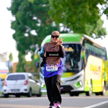 Runner Photo 8300616