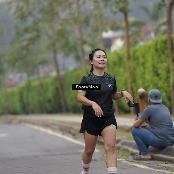 Runner Photo 8300635