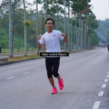 Runner Photo 8300657