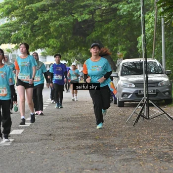 Runner Photo 8300659