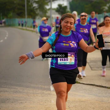 Runner Photo 8300675