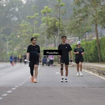 Runner Photo 8300681