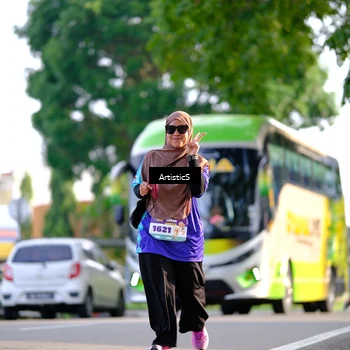 Runner Photo 8300710