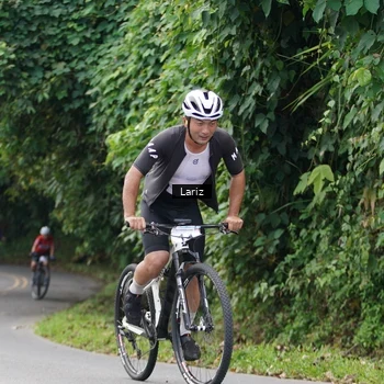 Runner Photo 8300721