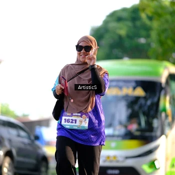 Runner Photo 8300726