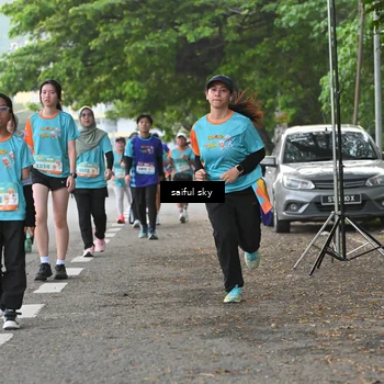 Runner Photo 8300759