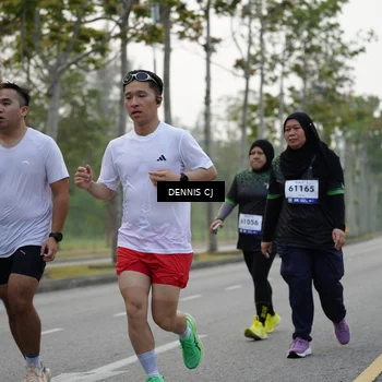 Runner Photo 8300760