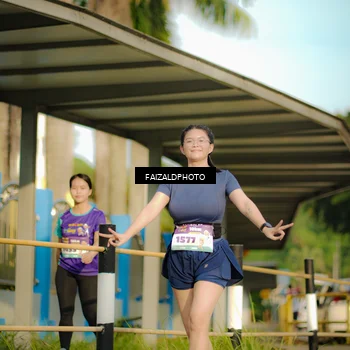 Runner Photo 8300800