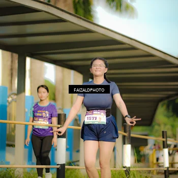 Runner Photo 8300801